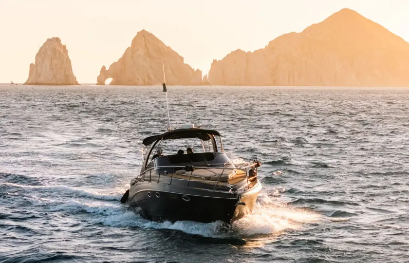 Four Winns 38ft Black Yacht the best for your Cabo vacation!