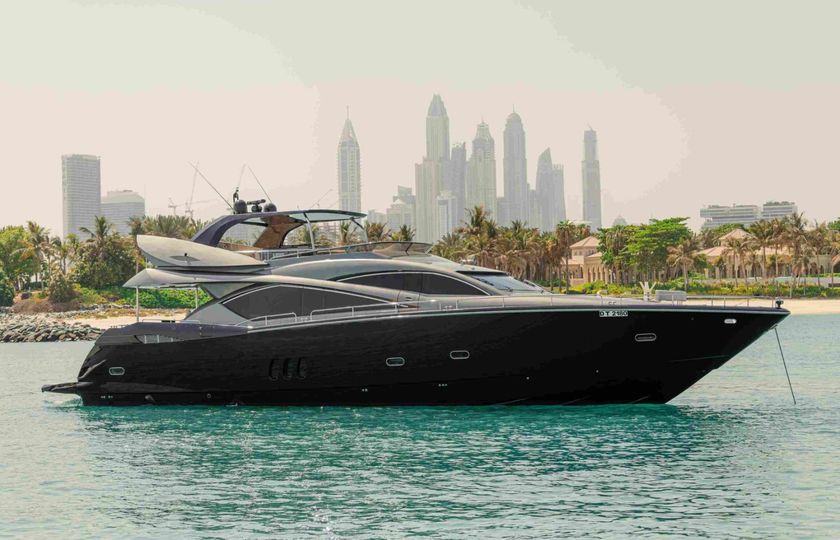 Sunseeker Yacht 82