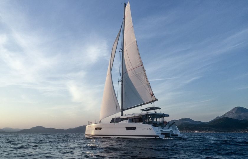 Fountaine Pajot Astrea 42