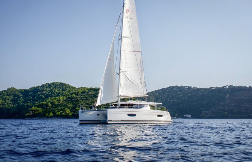 Fountaine Pajot Helia 44