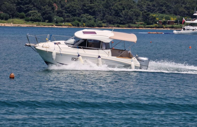 beneteau antares 680