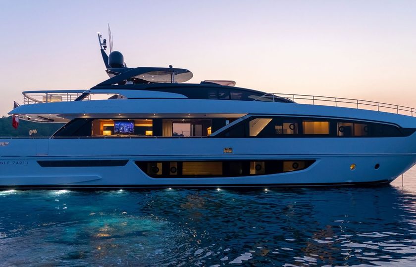 Riva 100 Corsaro Raph Seven II