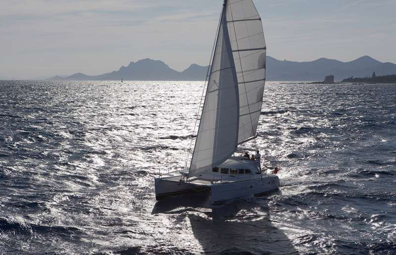 LAGOON 38
