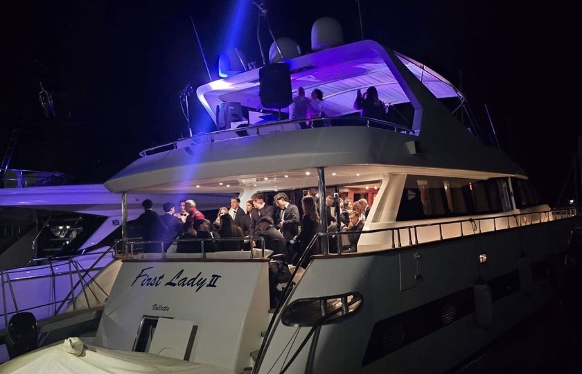 Motor yacht Technomarine Nadara 26 2400hp