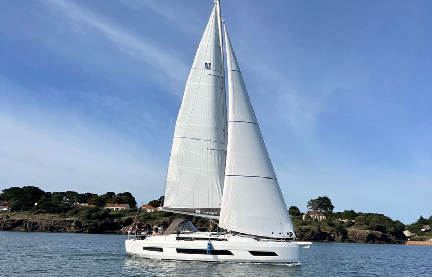 Sailboat Dufour 41 12.75m