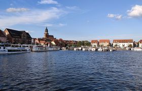 Waren port