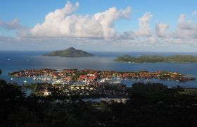 Eden Island Marina port