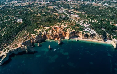 Navigating Paradise: Top Mediterranean Sailing Spots for Your Vacation
