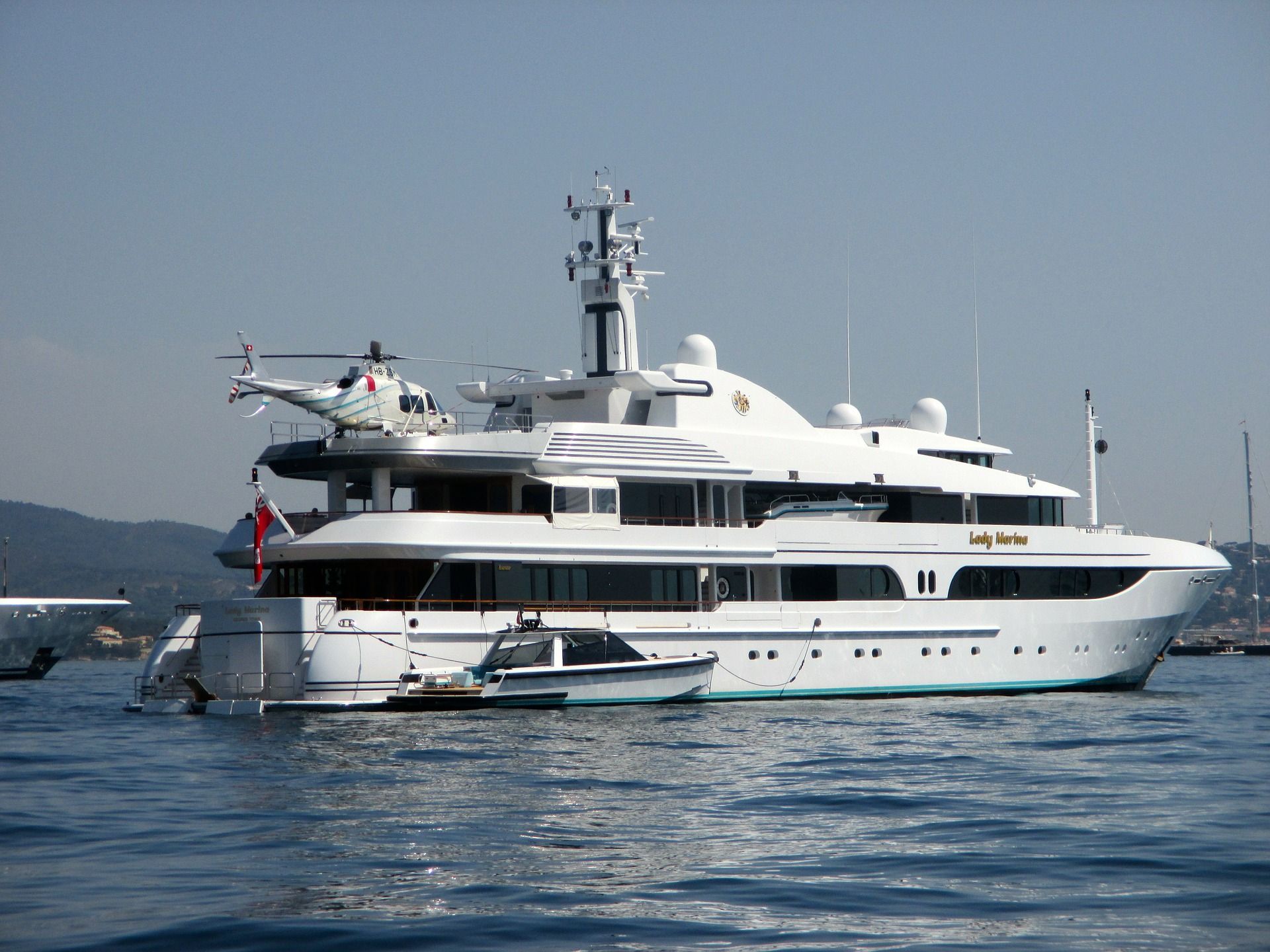 yacht charter gratuity