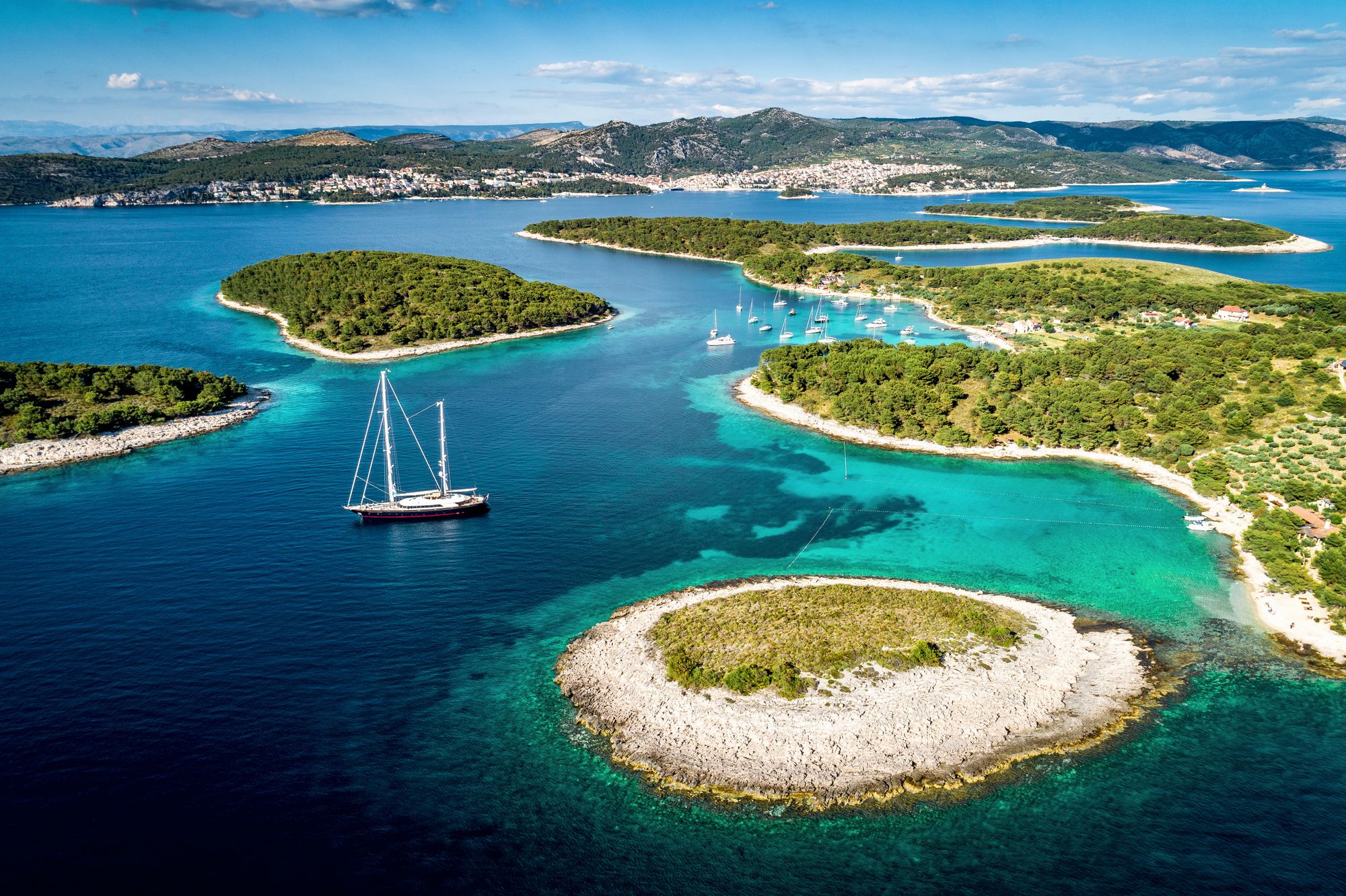 Popular yacht charter destinations 2022